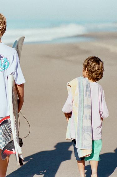 إطلالة - نيلي.غامق الخاص بـ Zara