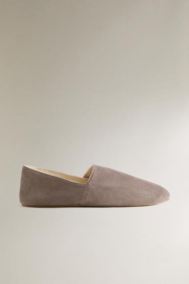 LEREN BABOUCHES - Donkergrijs van Zara