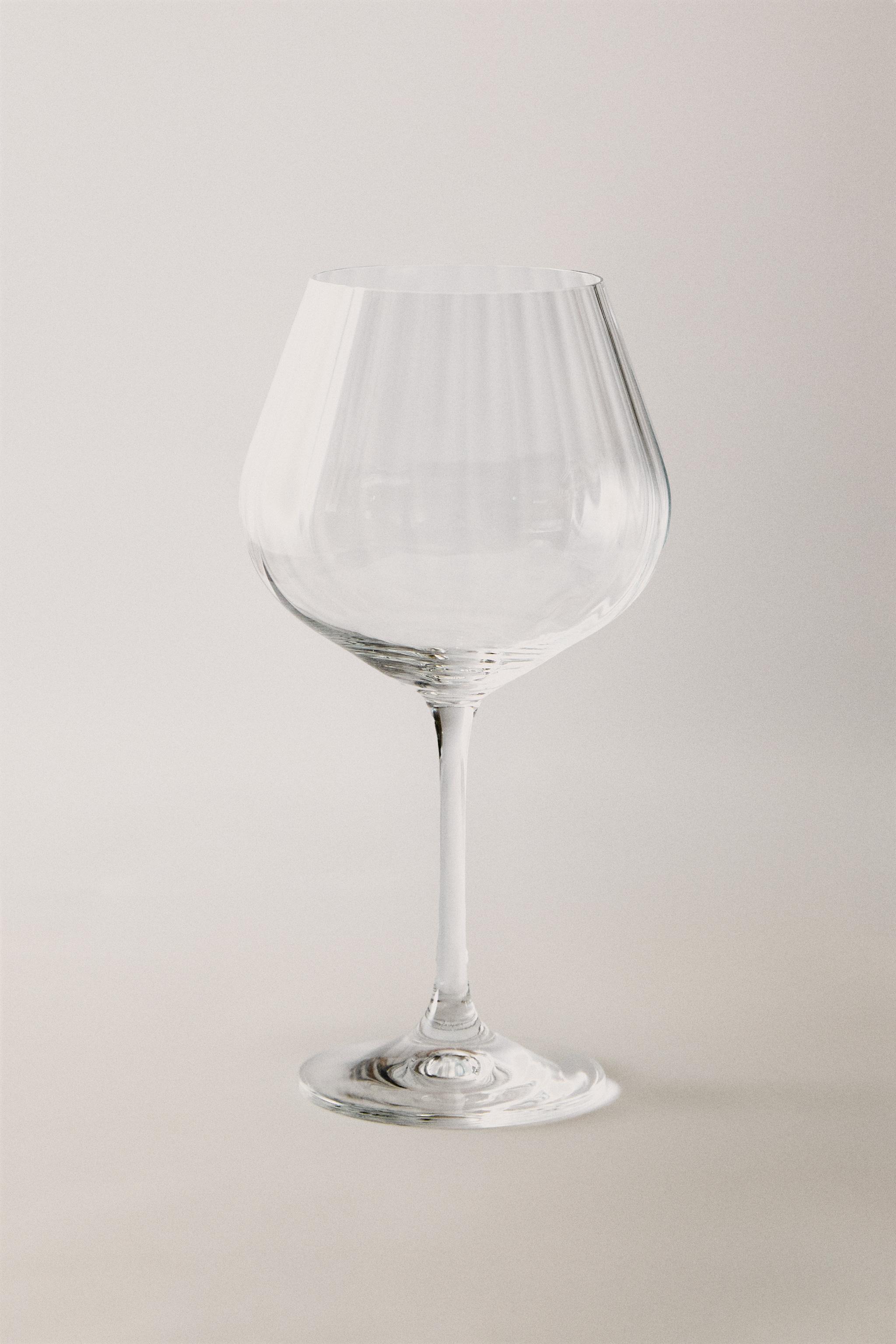 WAVE EFFECT BOHEMIA CRYSTAL WINE GLASS — Transparent