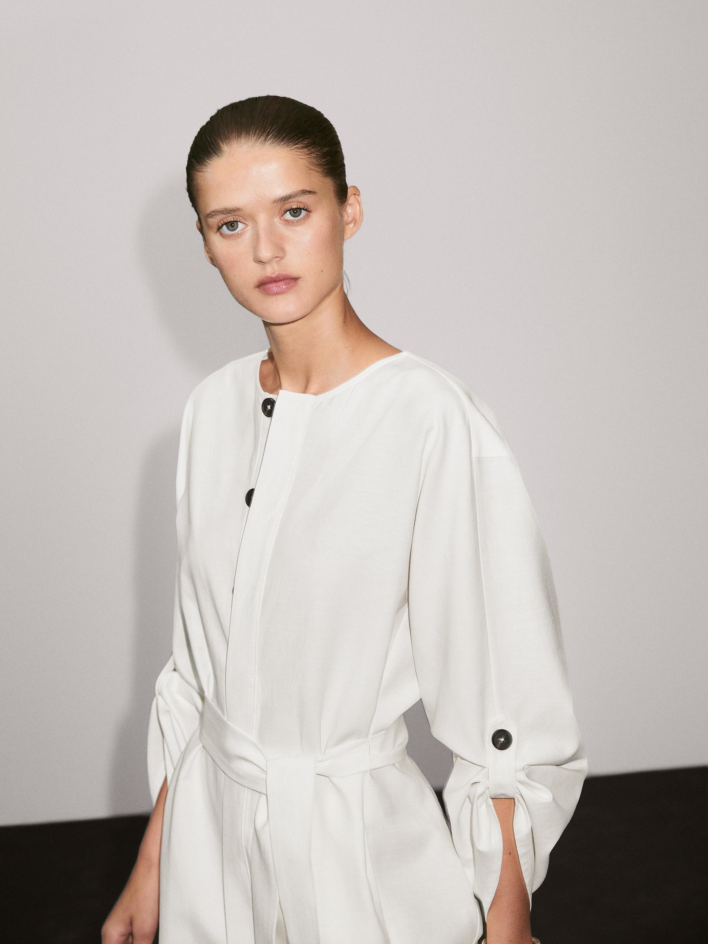 Shirt dress with contrast buttons