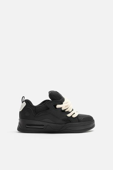 ZAPATILLA SKATE CUERDAS - Negro de Zara
