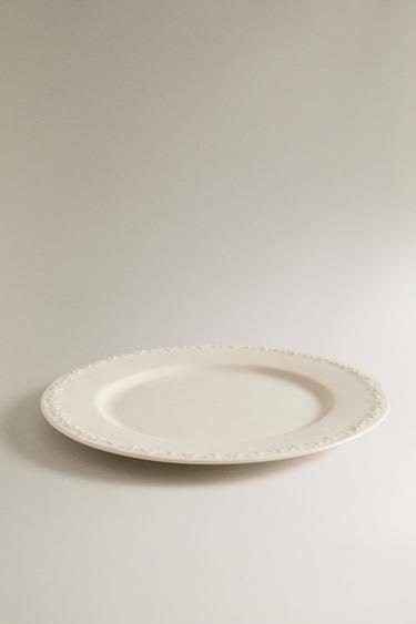 ASSIETTE PLATE FAÏENCE BORD RELIEF - Crème de Zara - Image 1