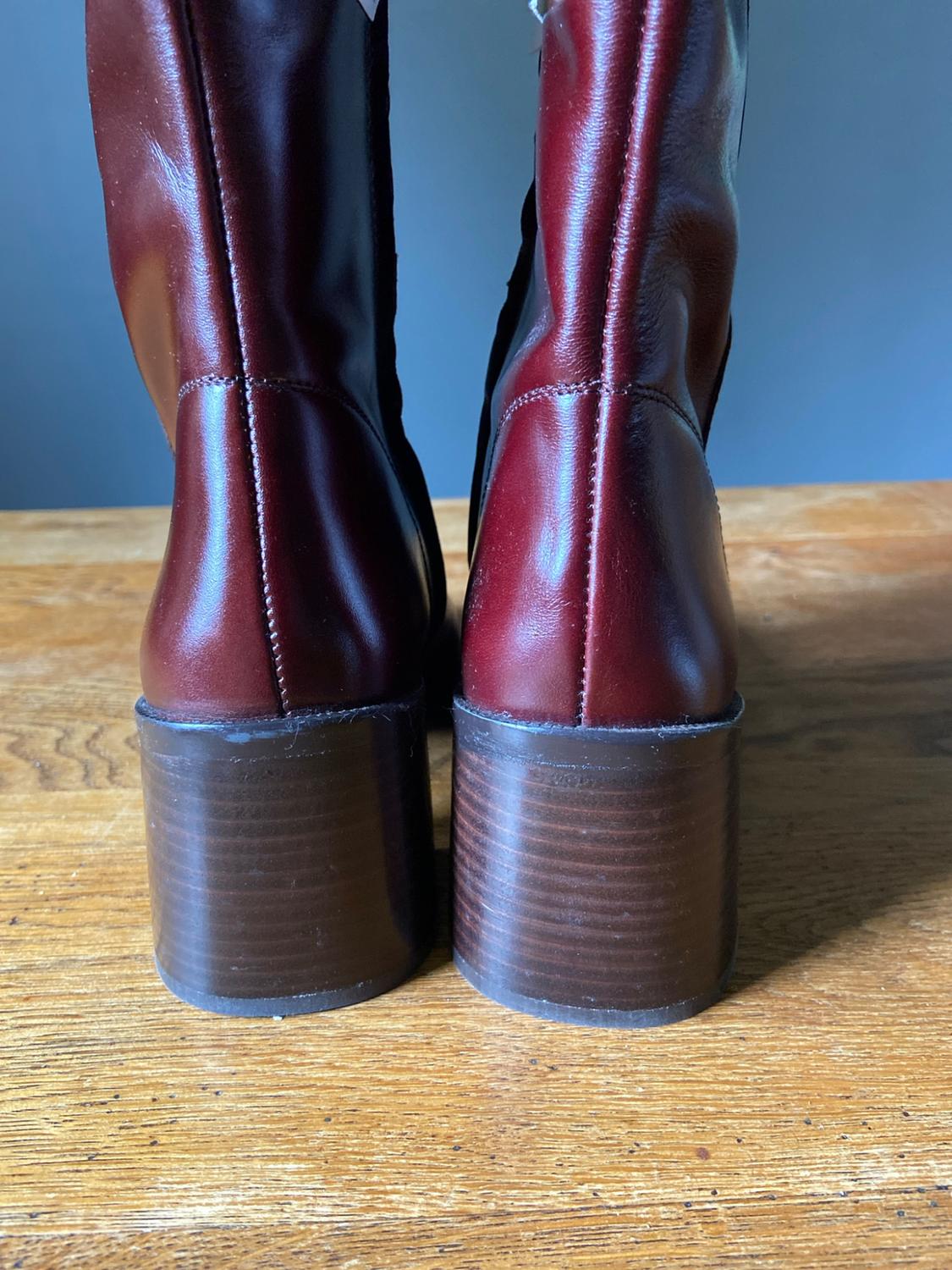 LEATHER ANKLE BOOTS WITH SQUARE TOE - Image 3