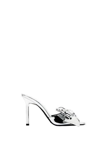 METALLIC HIGH-HEEL SANDALS WITH BOW