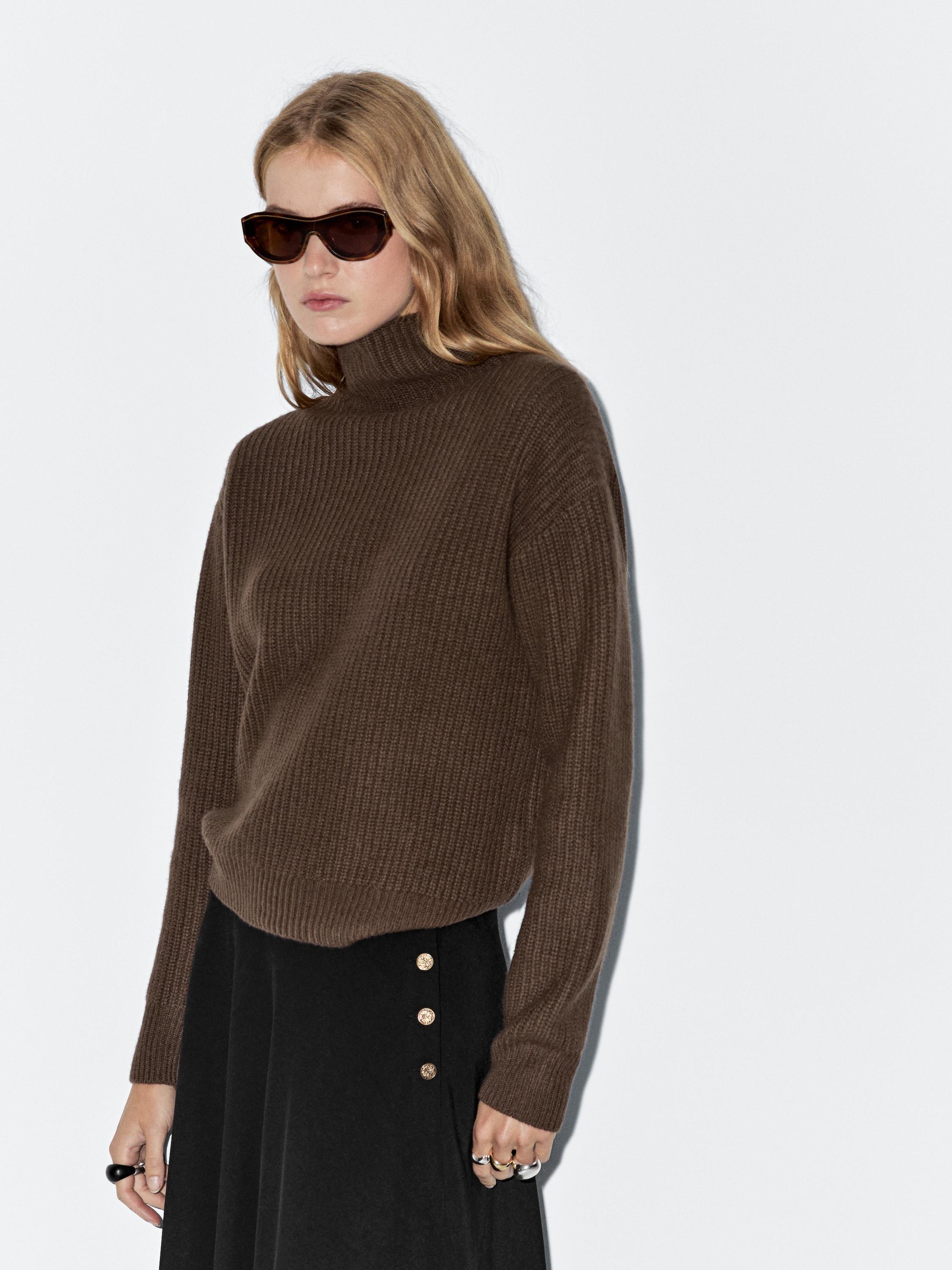 Pull en maille 100 % laine à col montant