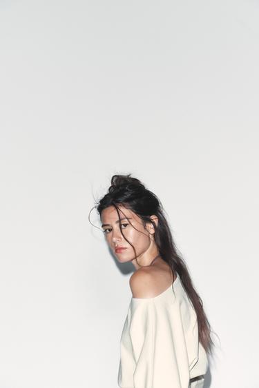 SWEAT ASYMÉTRIQUE COTON - Écru de Zara - Image 2