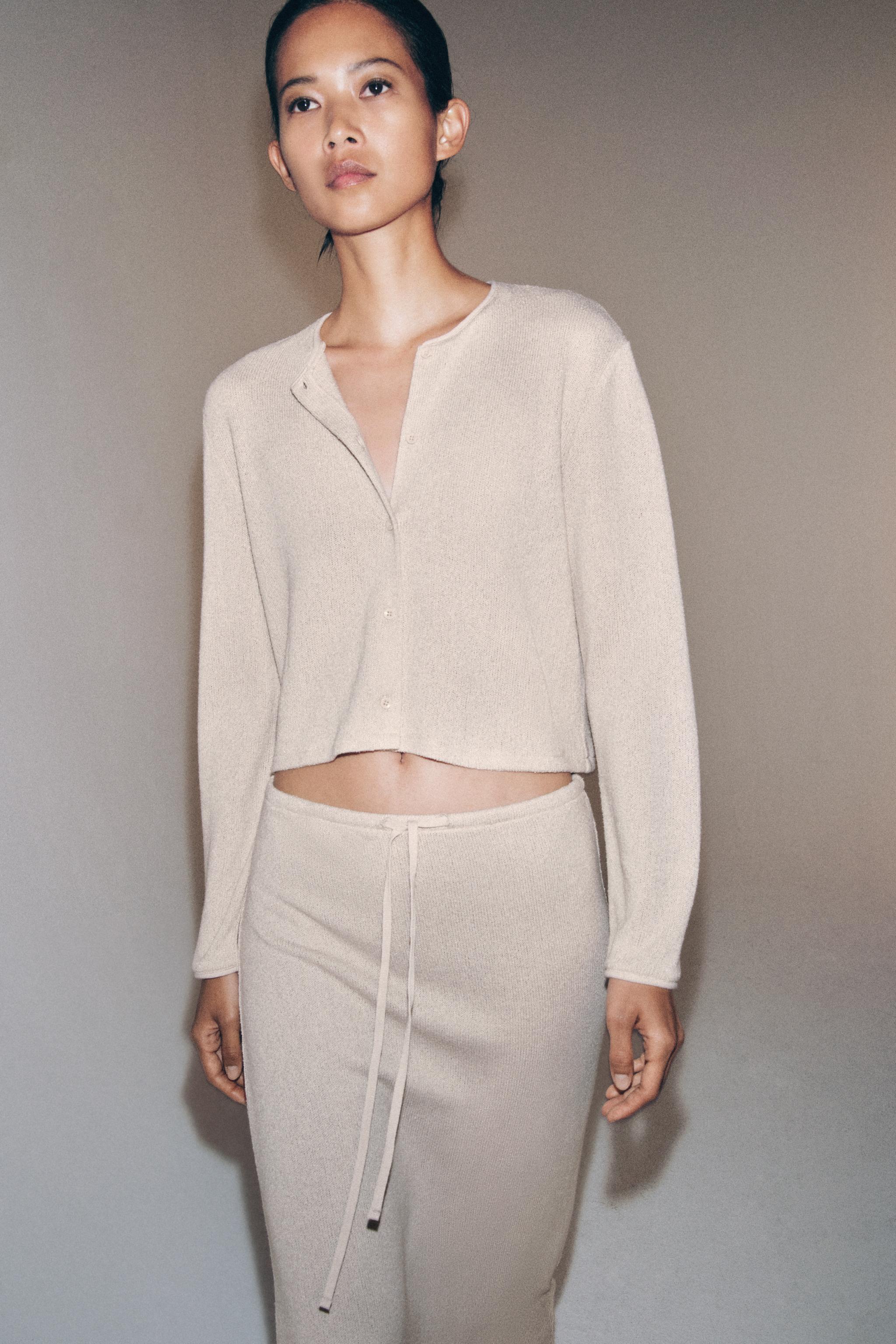LONG SLEEVE BUTTONED JACKET