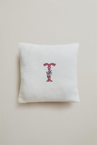 LETTER T EMBROIDERED LINEN CUSHION — Ecru 1