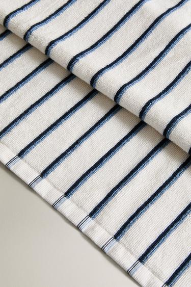 BATH TOWEL WITH COLOURED STRIPES - Multicoloured by Zara
