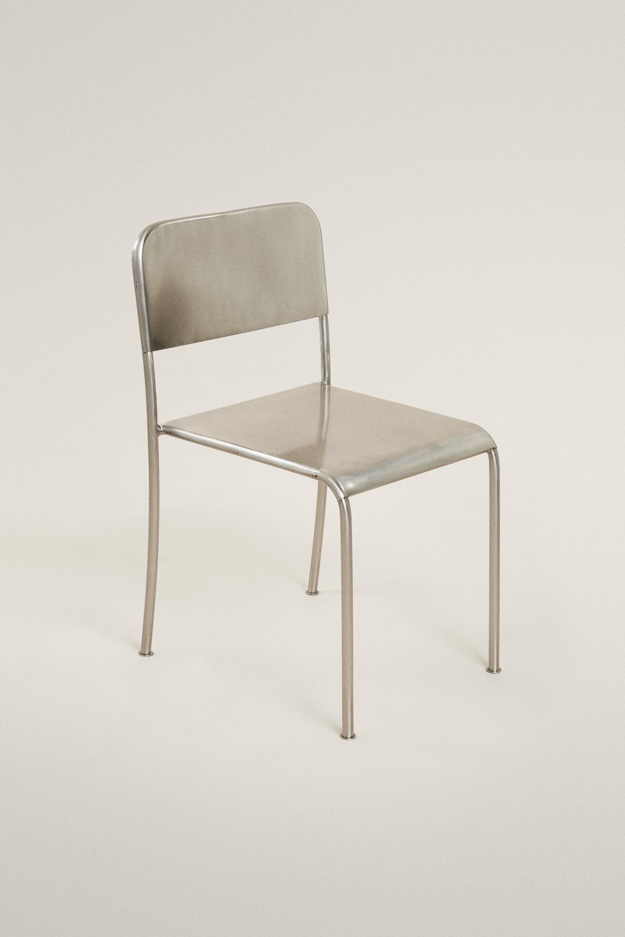 STAINLESS STEEL CHAIR — Matte silver