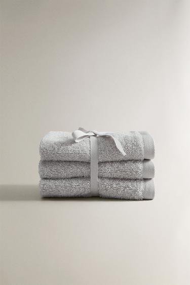 PACK OF HIGH-QUALITY COTTON HAND TOWELS (PACK OF 3) - Light grey by Zara - Image 1