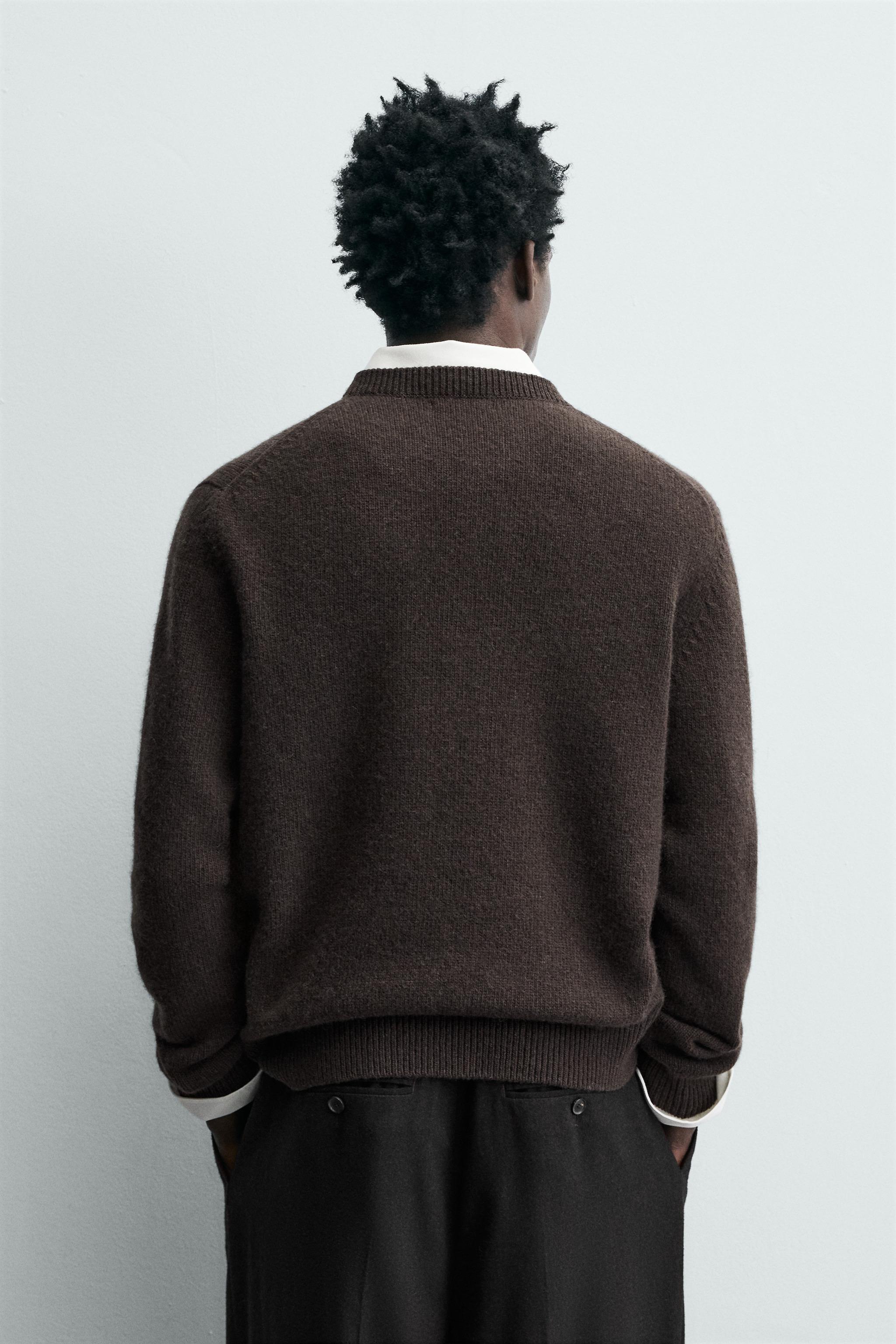 100% WOOL V-NECK JUMPER LIMITED EDITION