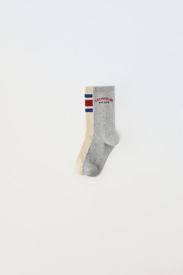 PACK DOS CALCETINES ALTOS SPORTY - rojo/marino de Zara