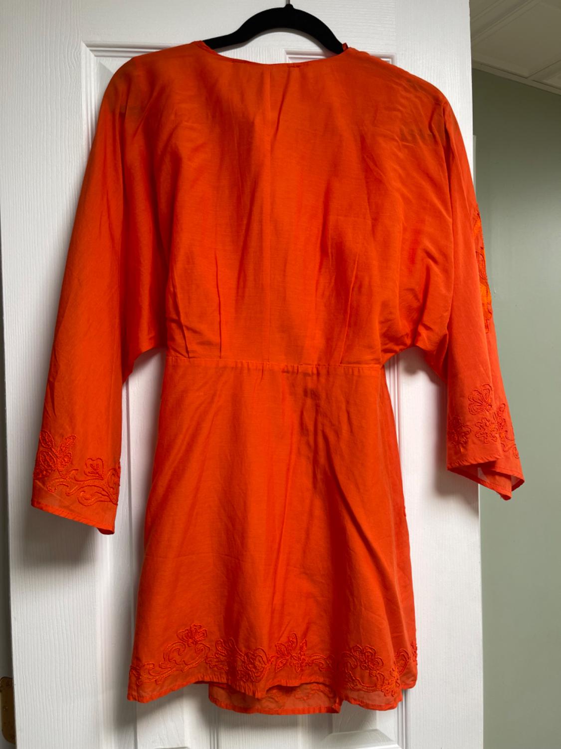 VESTIDO CORTO BORDADOS - Image 4