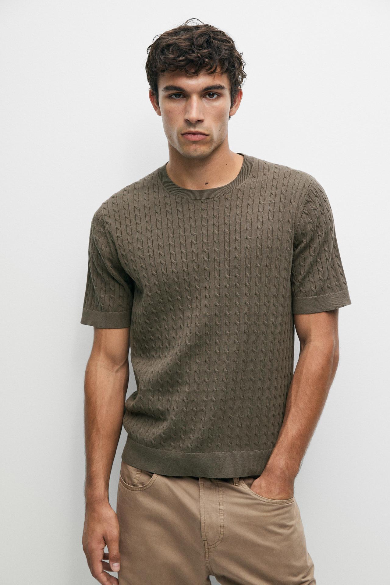 Cable-knit short sleeve sweater — 598