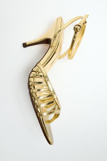 METALLIC STRAPPY SANDALS - Golden by Zara