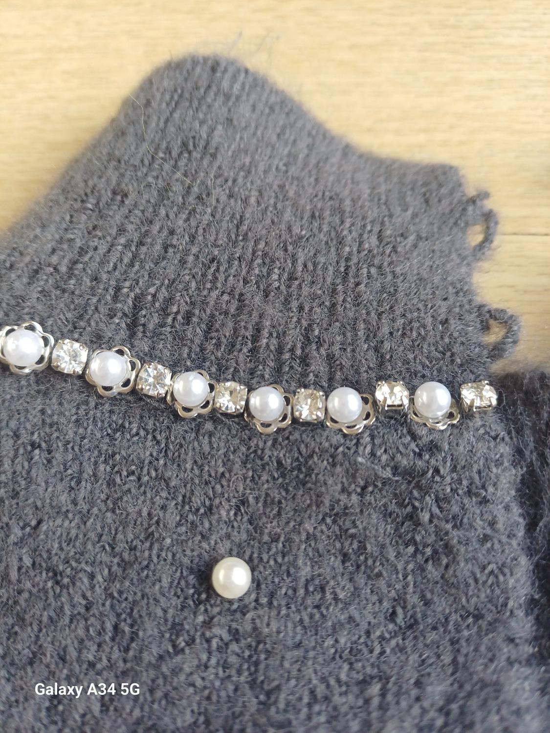 KNIT SWEATER WITH FAUX PEARLS - Image 3
