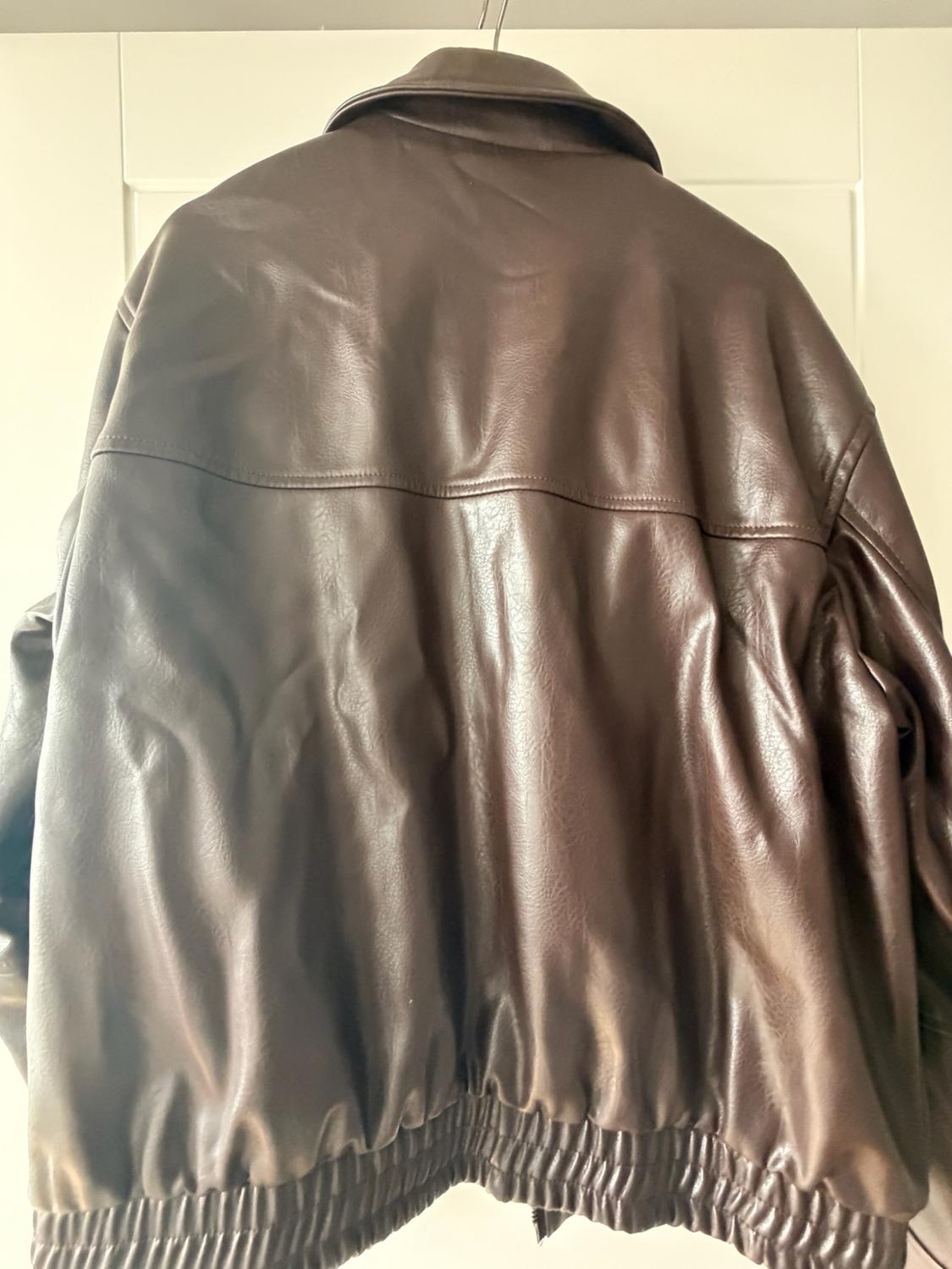 LEATHER EFFECT BOMBER JACKET - Image 3