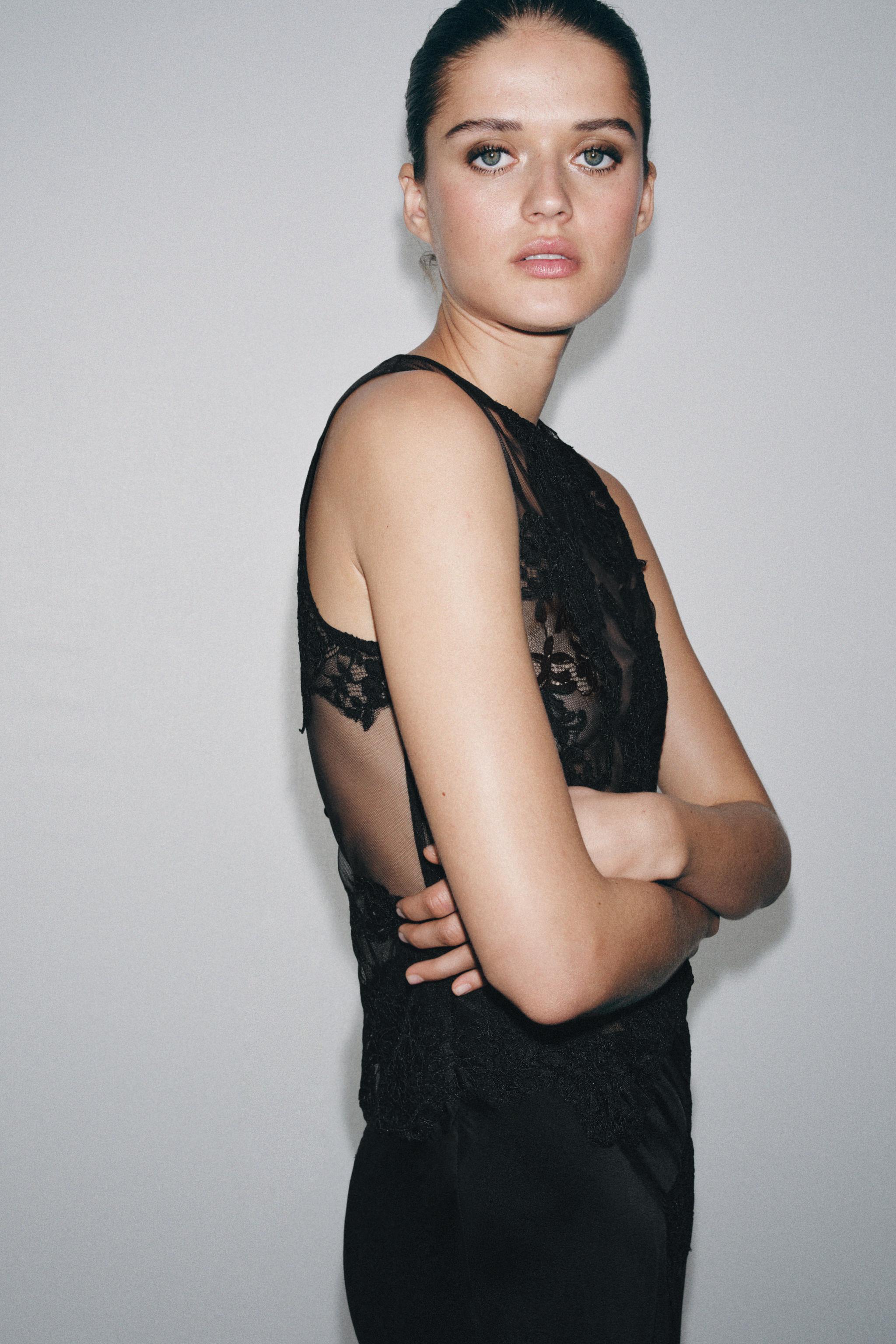 LONG COMBINATION MESH LACE DRESS