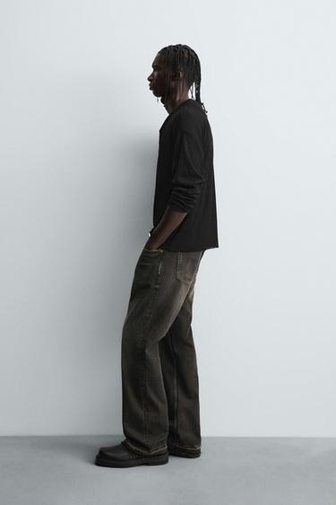 JEAN RELAXED FLARE FIT - Marron de Zara