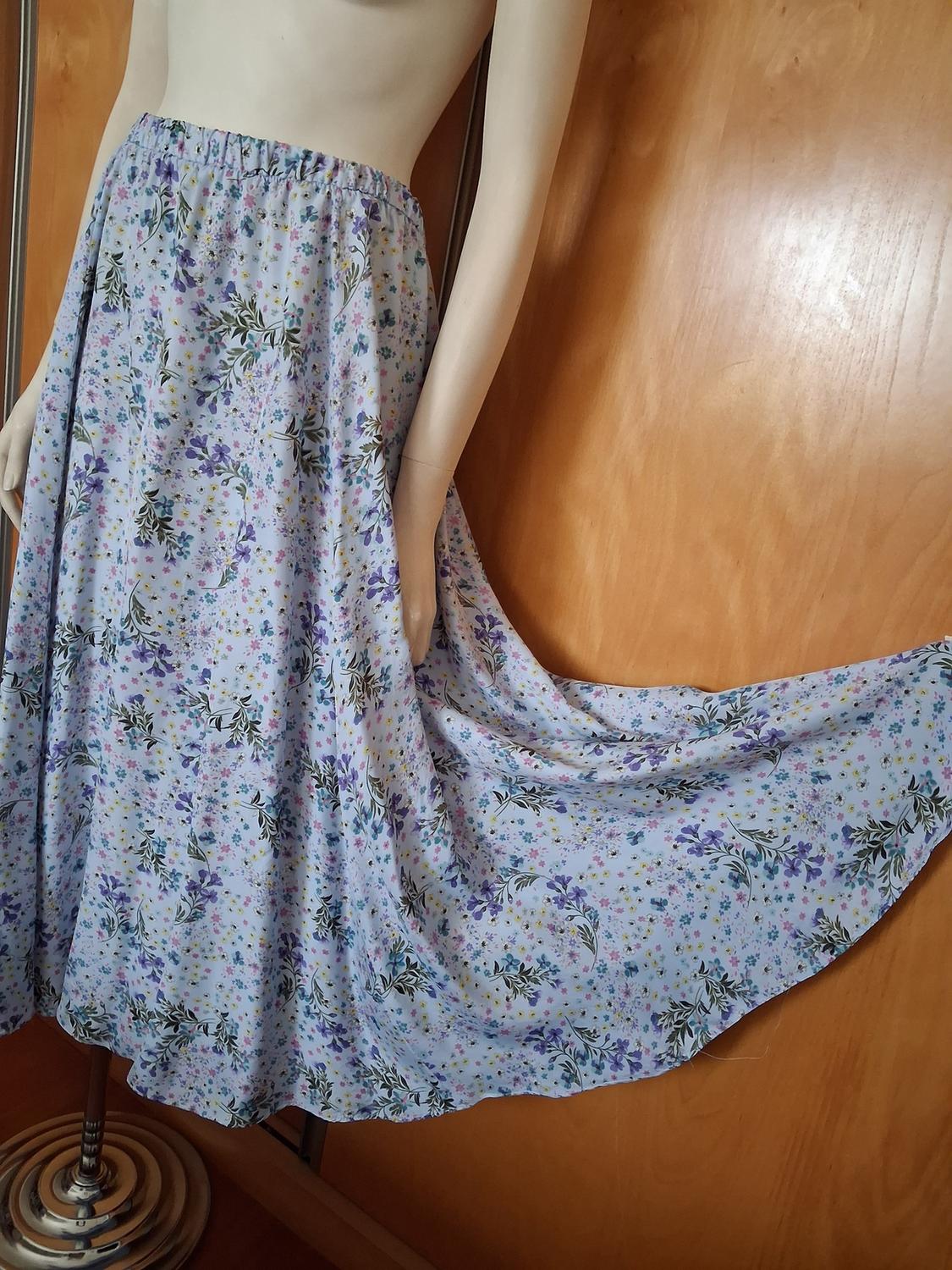 SKIRT - Image 3