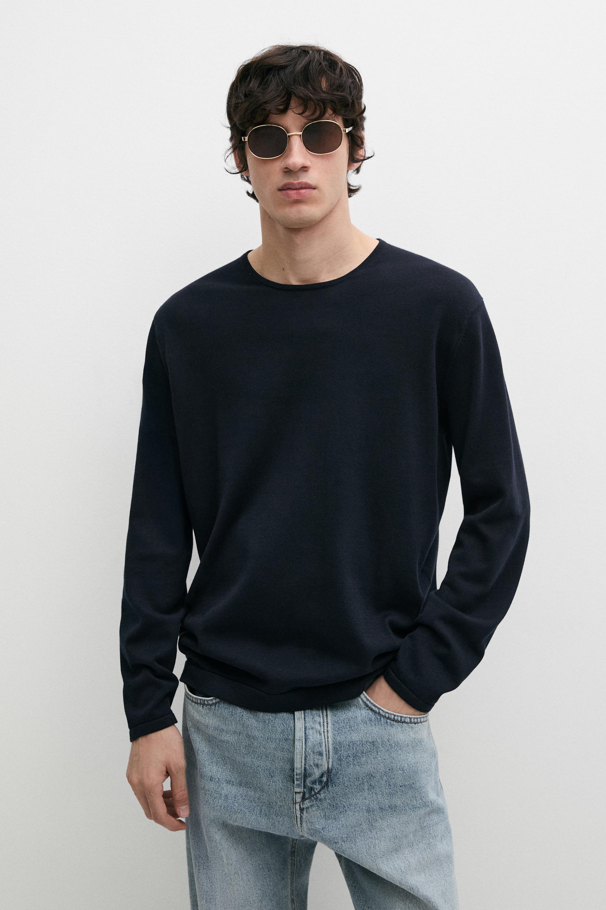 Knit 100% cotton crew neck sweater
