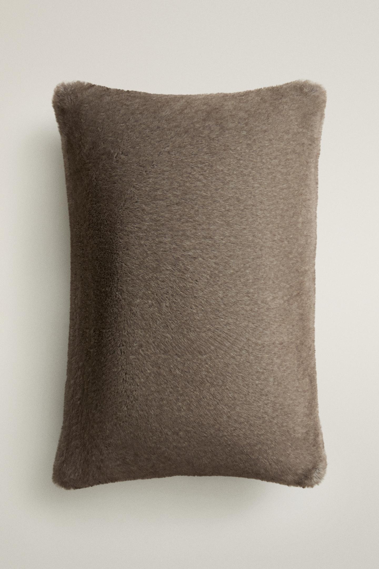 Подушка Zara OmbrÉ Fur Throw Pillow Cover, цвет: Серо-коричневый серый — фото 3