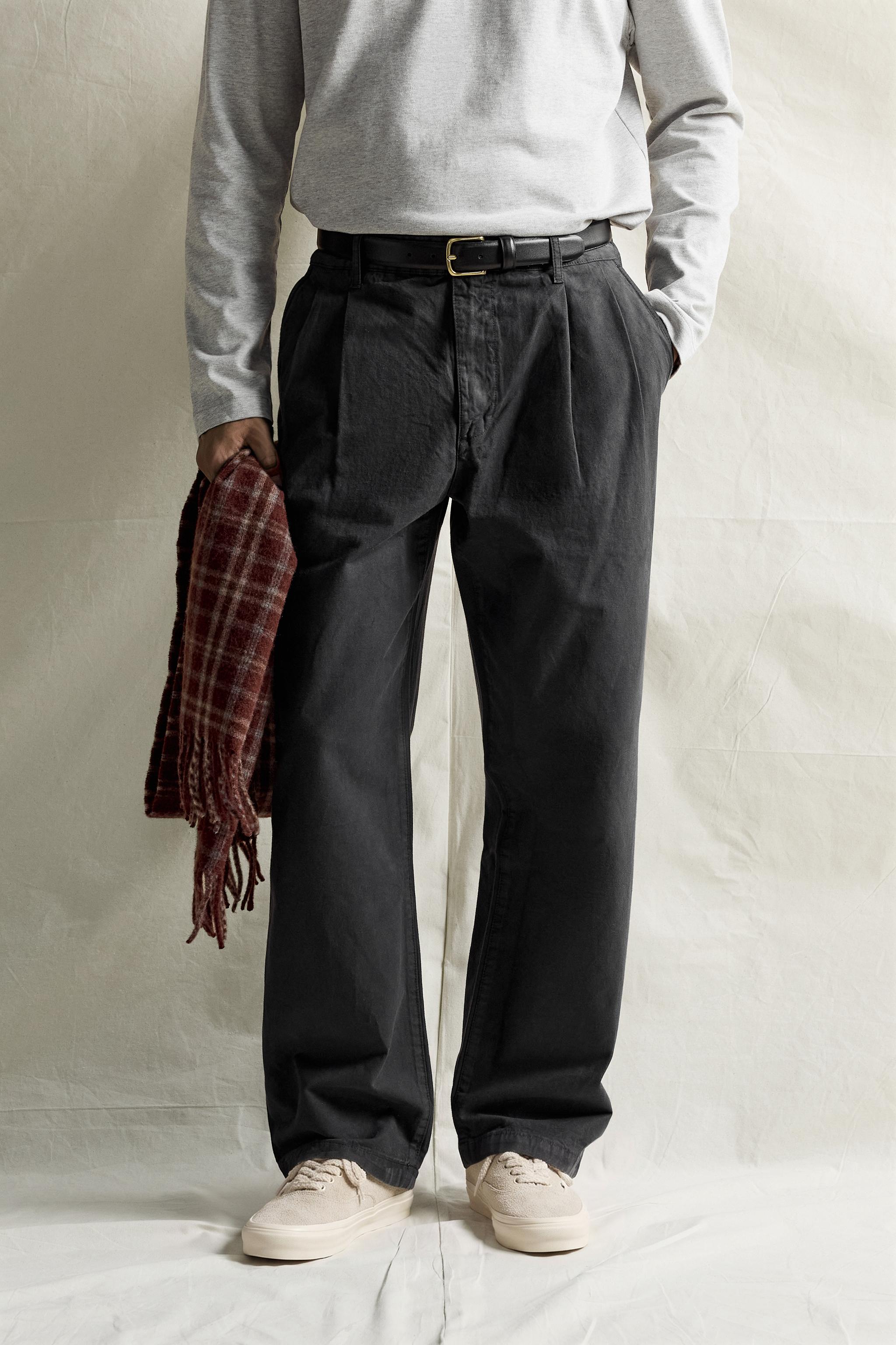 REGULAR-FIT PLEATED CHINO PANTS