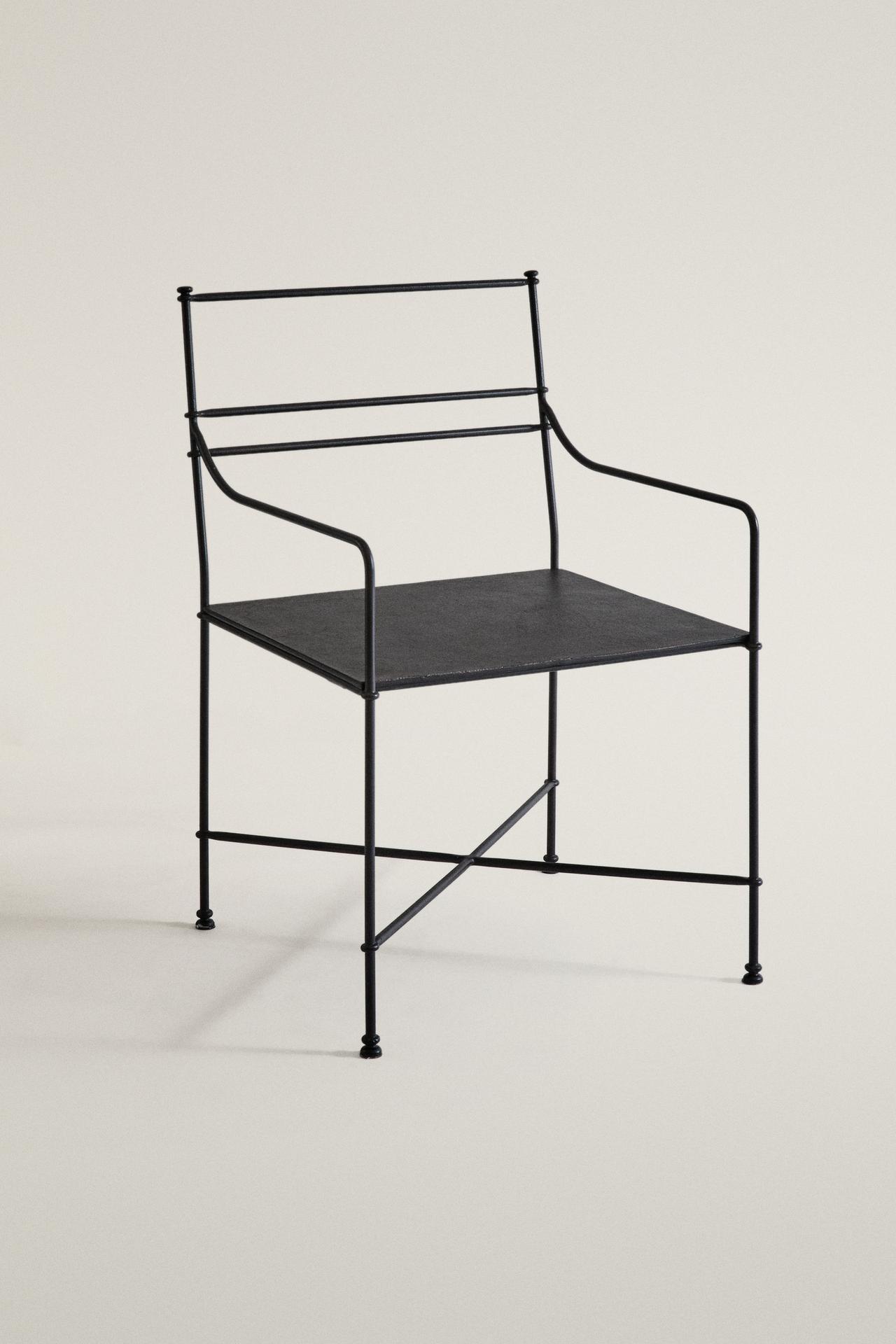 OUTDOOR WROUGHT IRON ARMCHAIR — Black