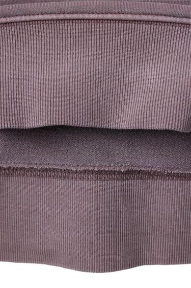 SWEATSHIRT MIT SCHRIFTZUG IN VERWASCHENER OPTIK - Dunkelviolett von Zara