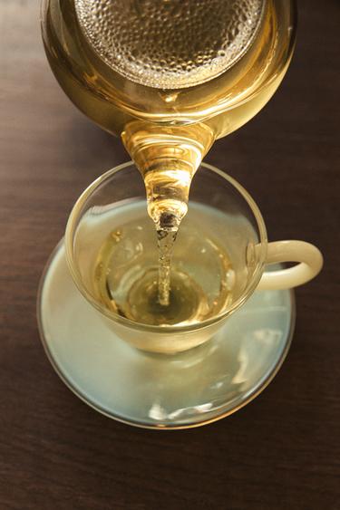 カラーボロシリケイトガラス コーヒーカップ＆ソーサーイエローZaraのカラーボロシリケイトガラス コーヒーカップ＆ソーサー - イエロー 