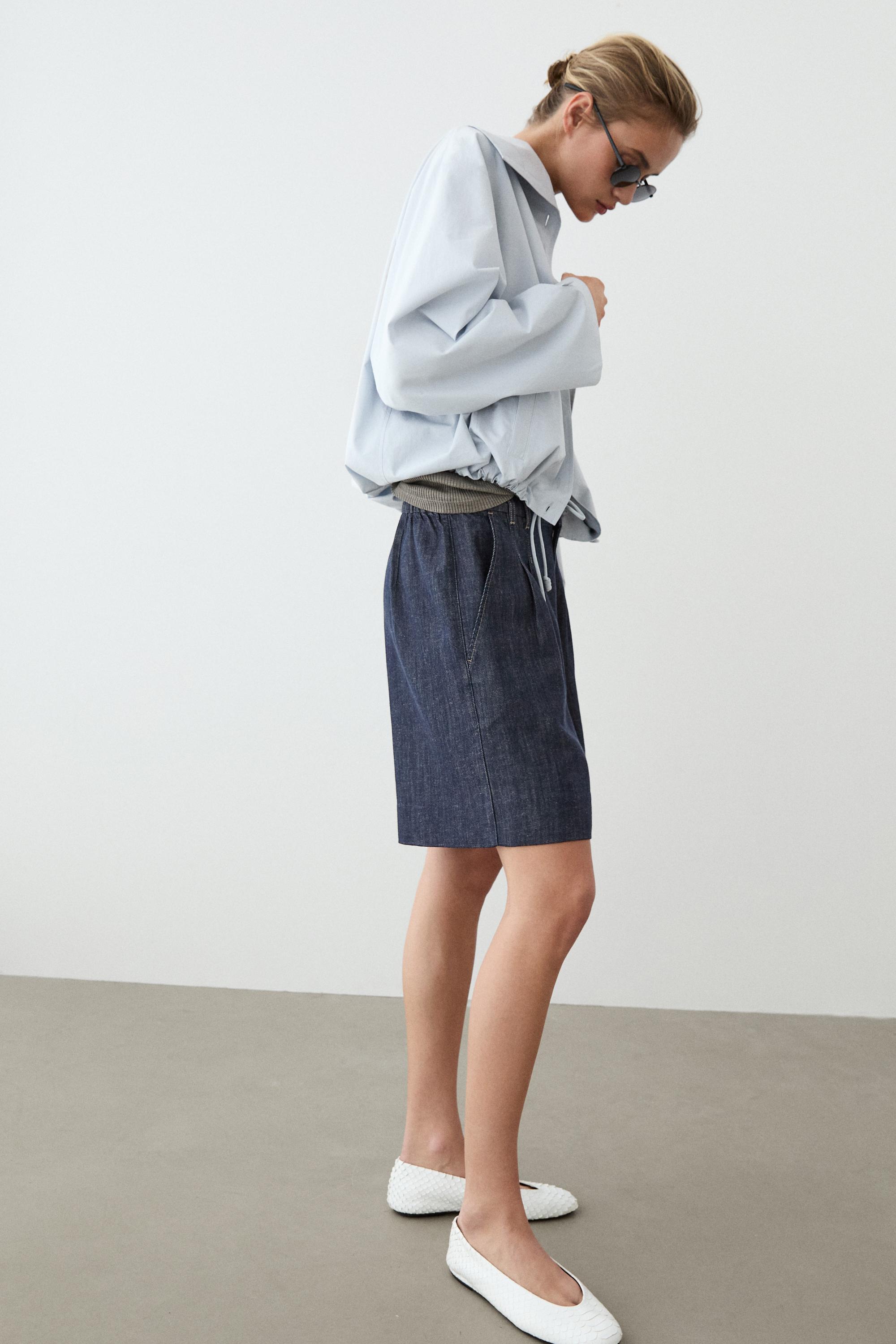 Cotton denim Bermuda shorts with topstitching