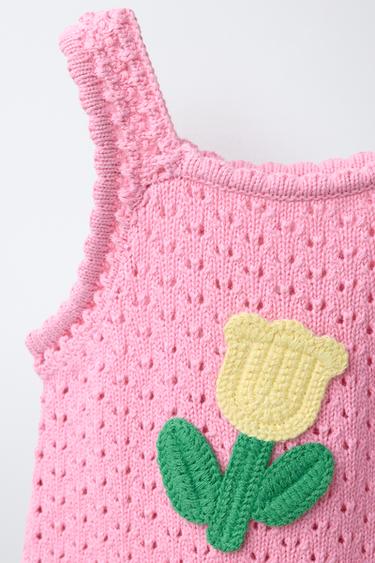 STRICKKLEID MIT HÄKELTULPEN - Rosa von Zara