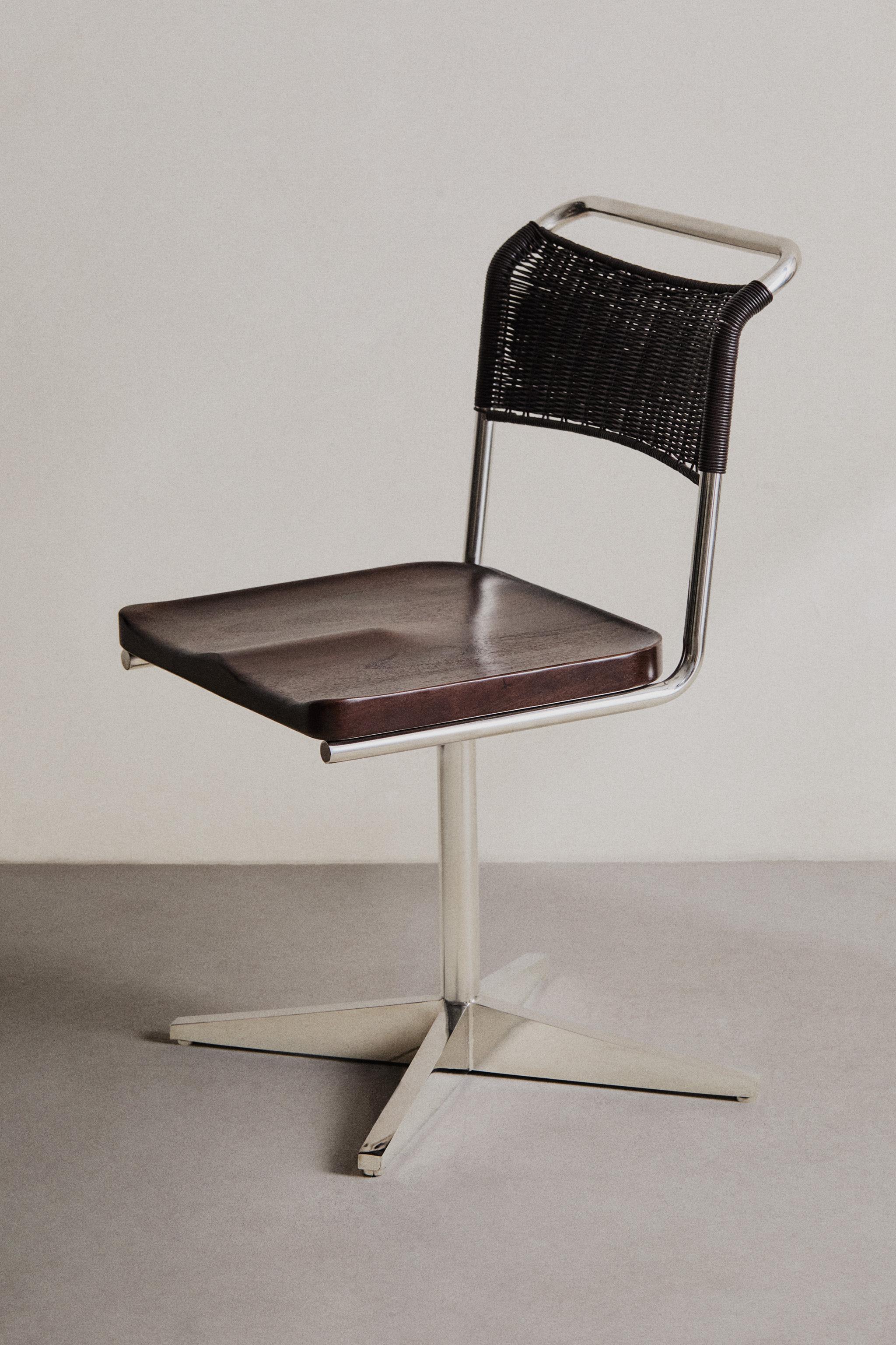 STAINLESS STEEL AND LEATHER CHAIR