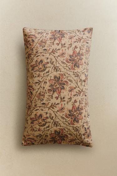 FLORAL PRINT CUSHION COVER - Light beige by Zara