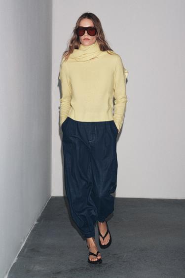 PULL BASIQUE 100 % LAINE - Jaune clair de Zara - Image 1