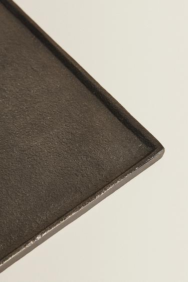 PLATEAU MÉTAL DÉCORATIF - Noir de Zara - Image 2