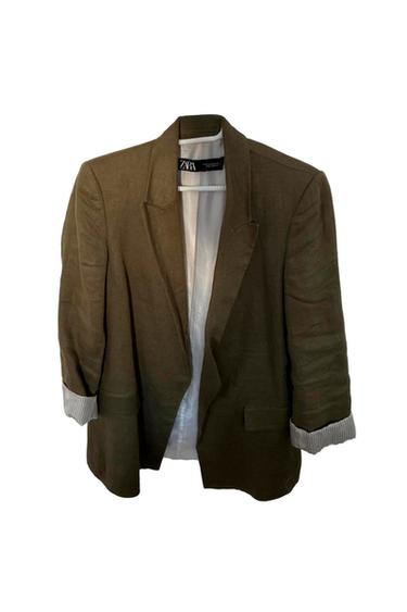 BLAZER DE LINO EN TONO VERDE CAQUI