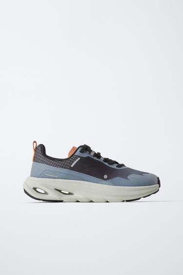 ZAPATILLA DEPORTIVA DETALLE SUELA - Negro de Zara