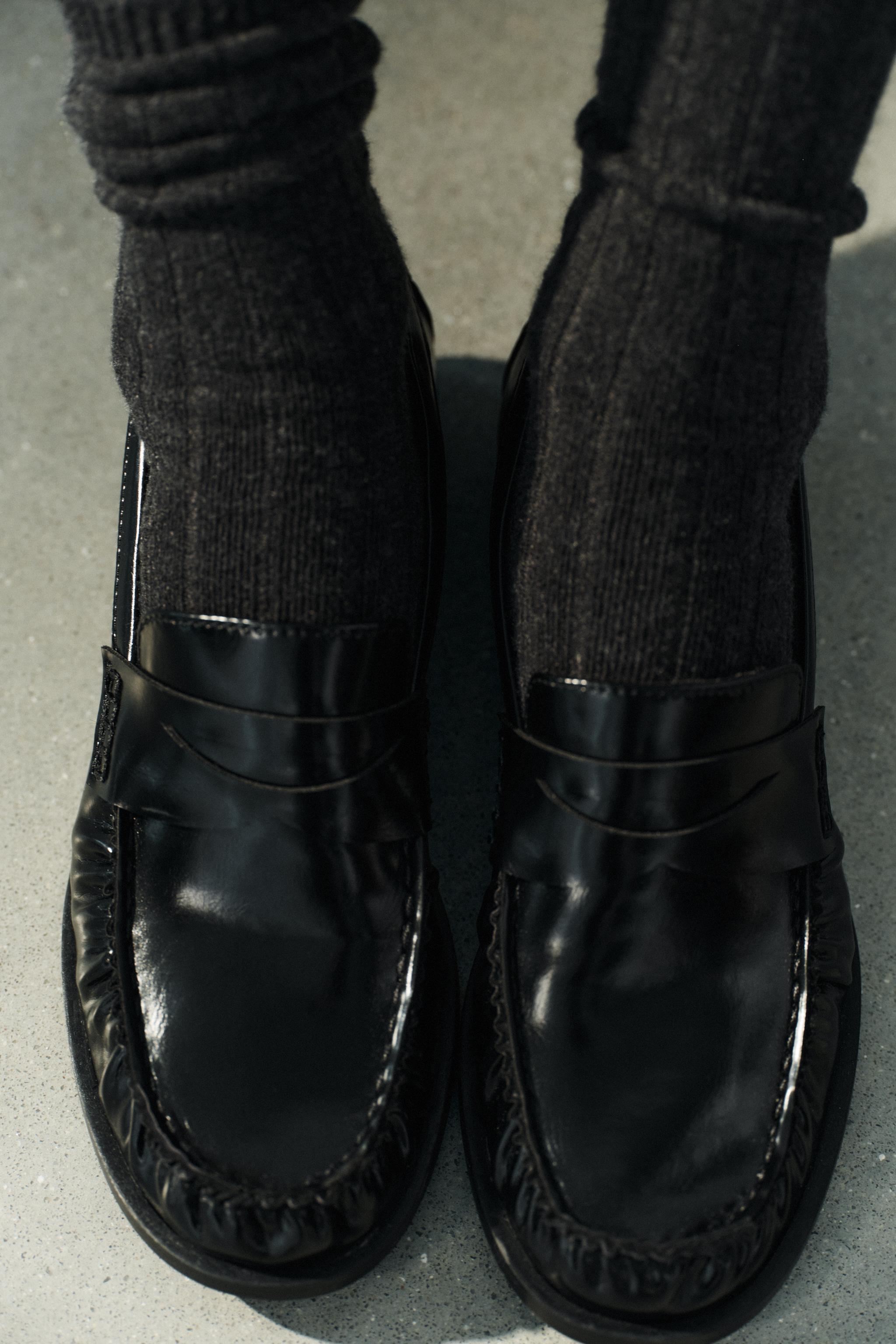 Женские туфли Zara PATENT-EFFECT LOAFERS — фото 3