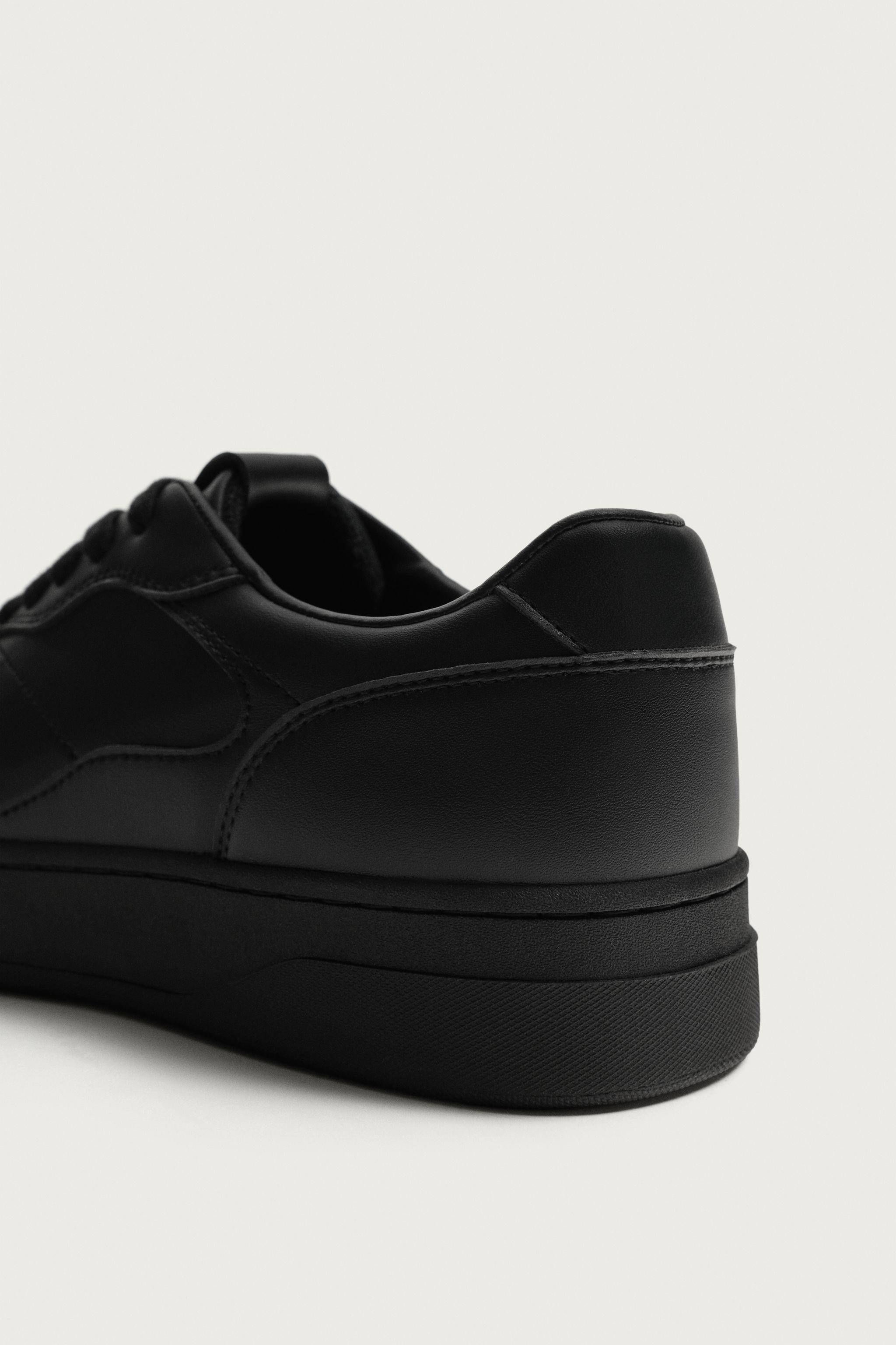RETRO STYLE SNEAKERS