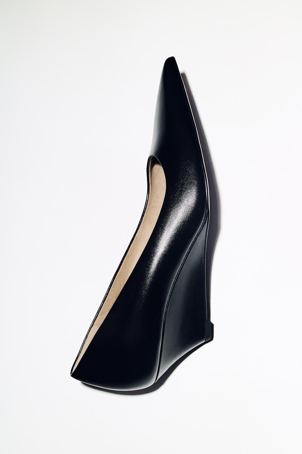 LEATHER WEDGE SHOES