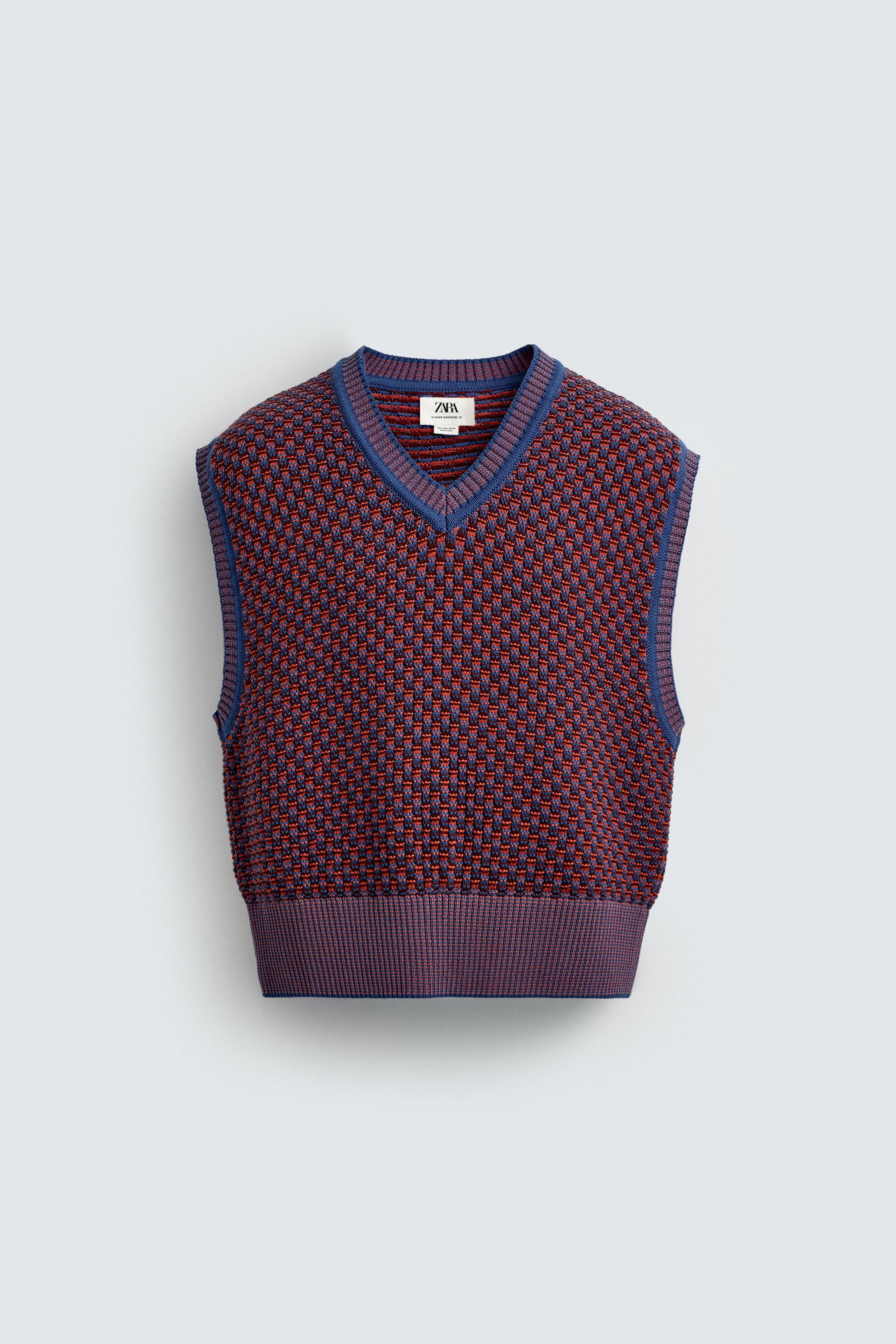 CONTRAST KNIT VEST