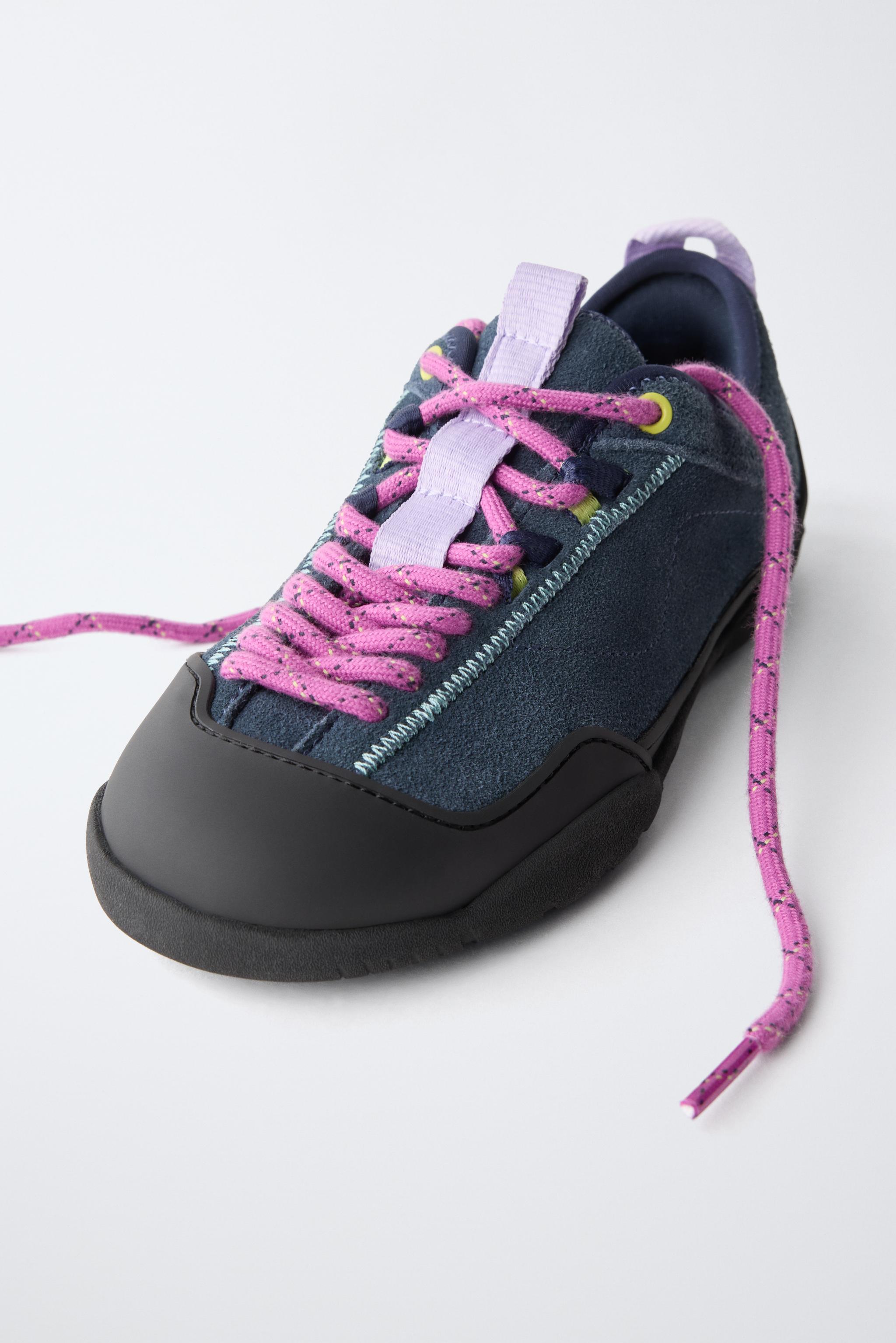 CONTRAST SNEAKERS