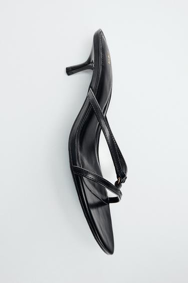 Zara METALLIC DETAIL KITTEN HEEL SANDALS - Black