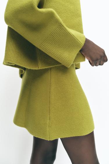 MINI-JUPE EN MAILLE LISSE - Vert clair de Zara - Image 2
