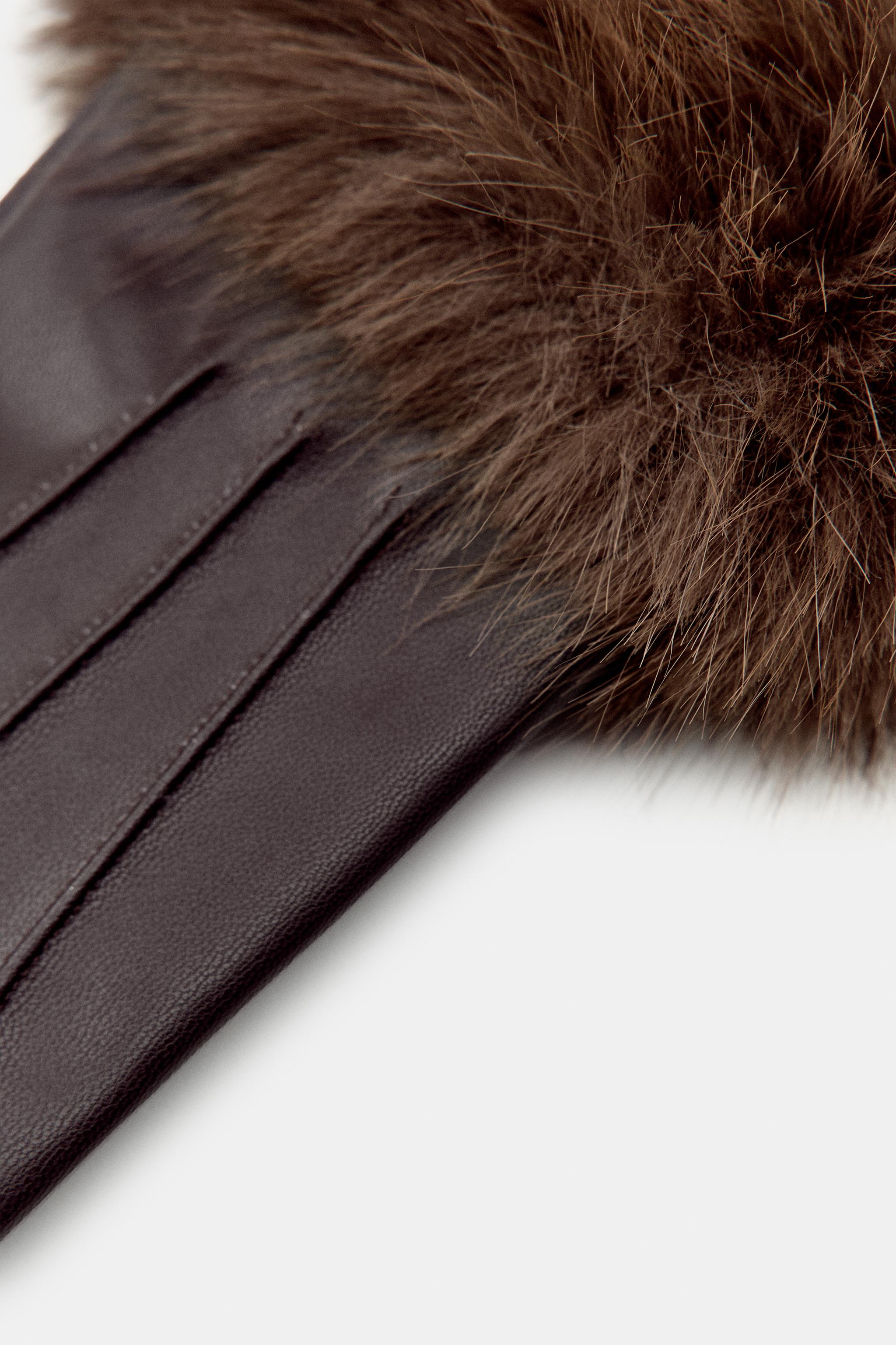 SHORT FAUX LEATHER AND FUR GLOVES