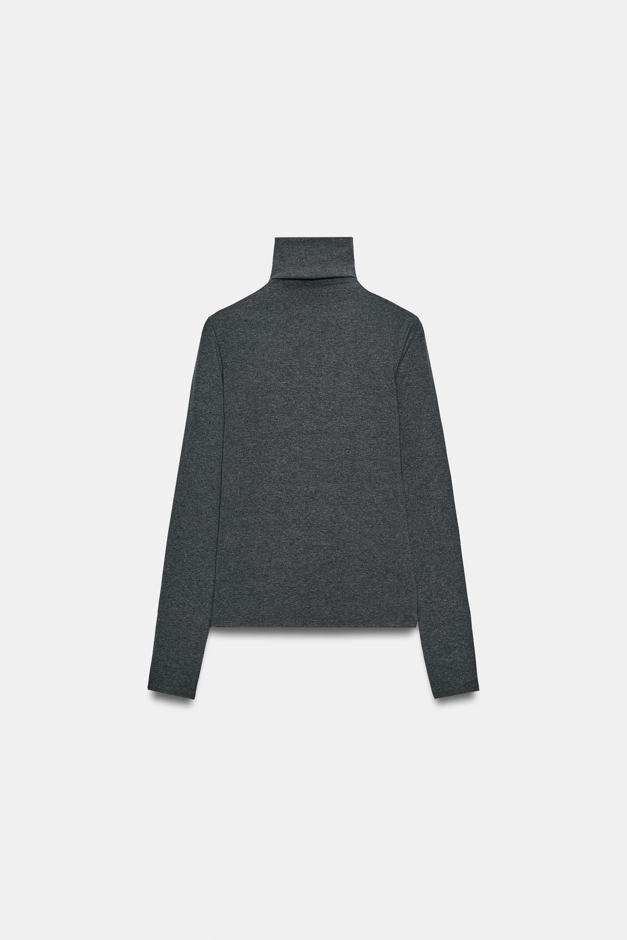 TURTLENECK T-SHIRT