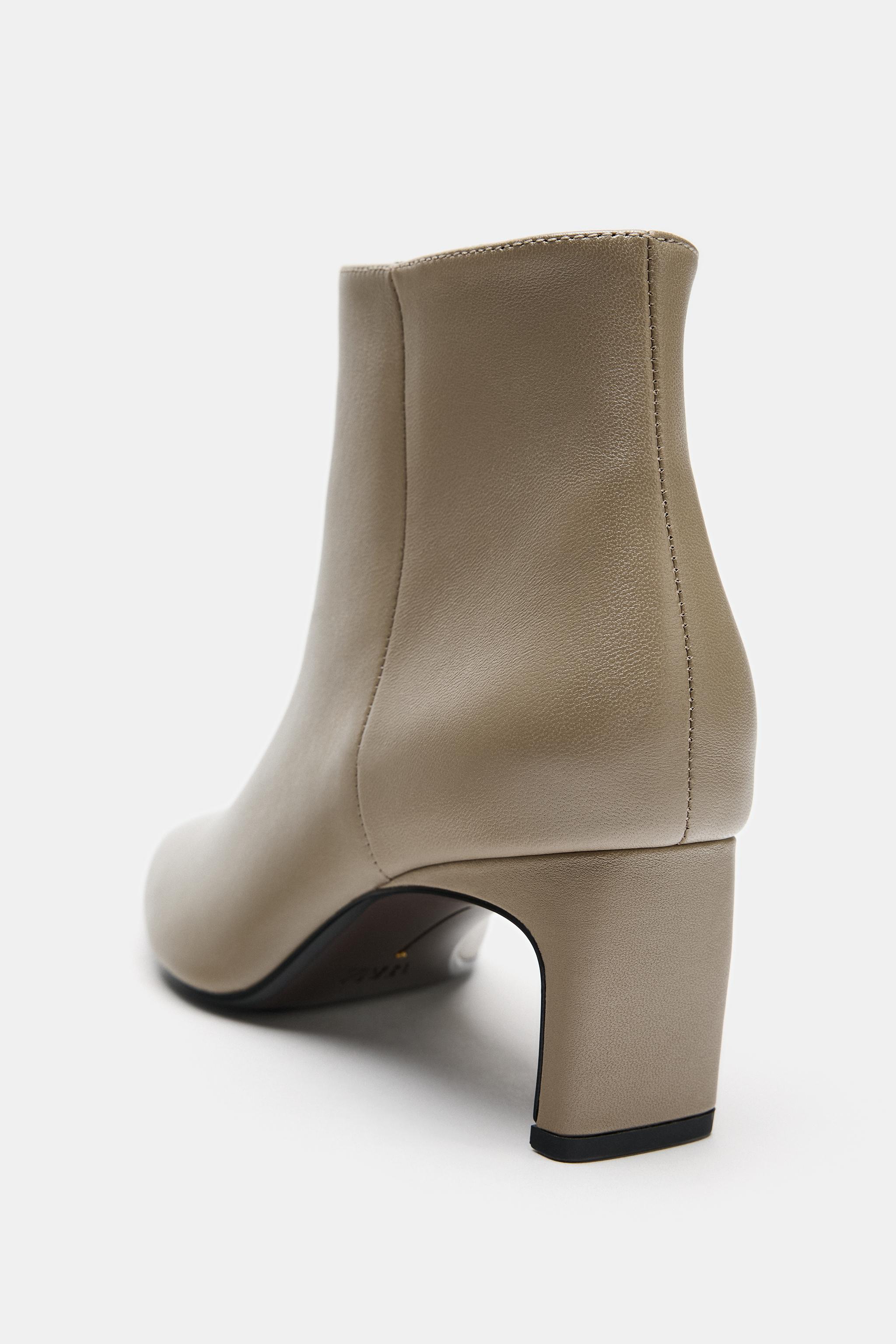 LEATHER KITTEN HEEL BOOTIES