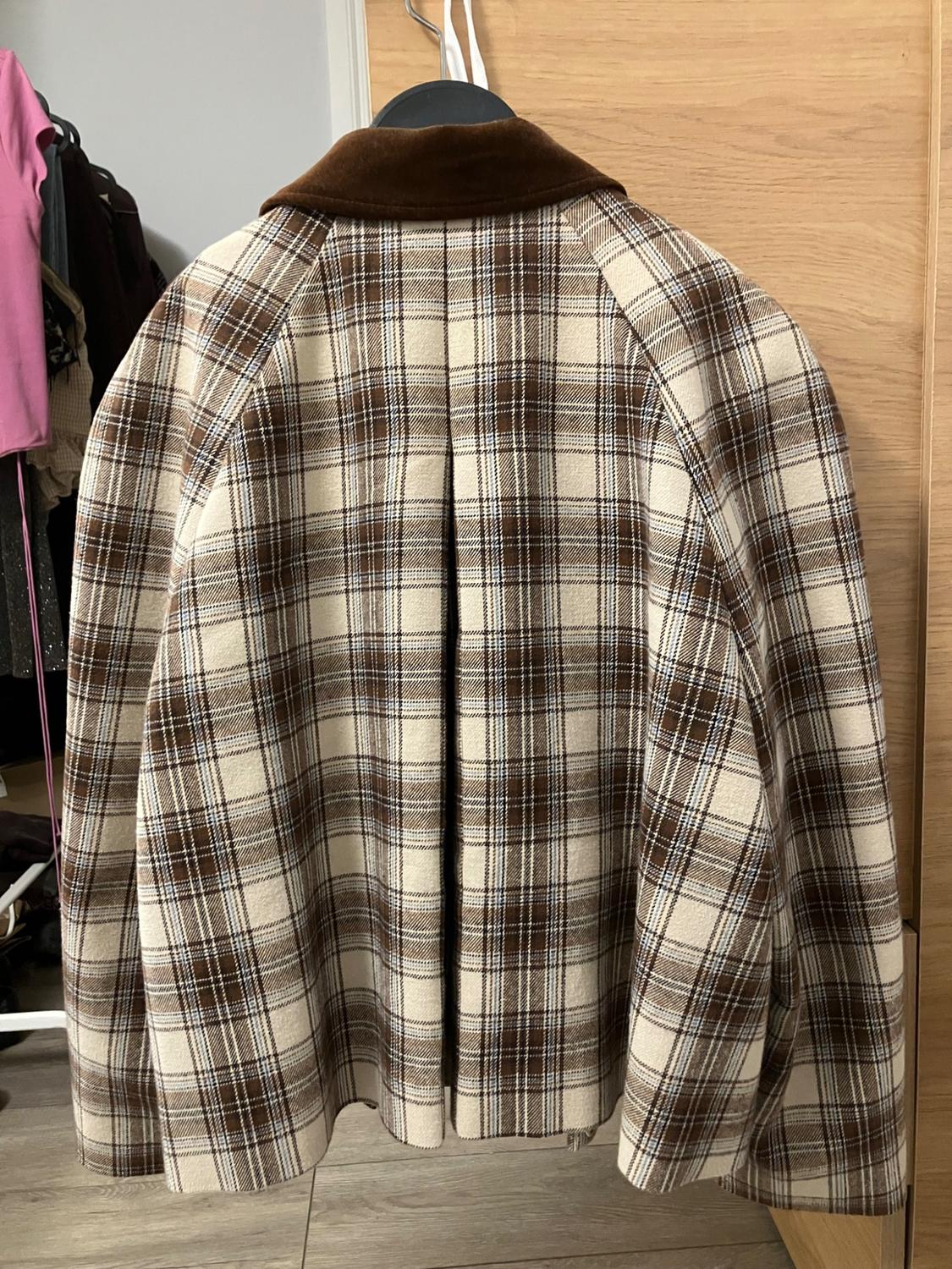 CHECKED CAPE JACKET - Image 2